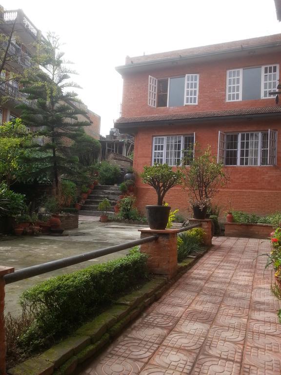 Pradhan House - Home Stay With Garden Bhatgoan Dış mekan fotoğraf