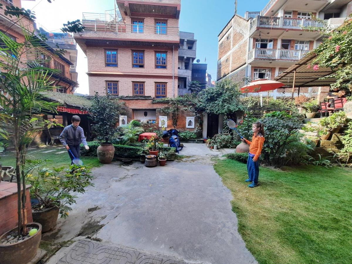 Pradhan House - Home Stay With Garden Bhatgoan Dış mekan fotoğraf
