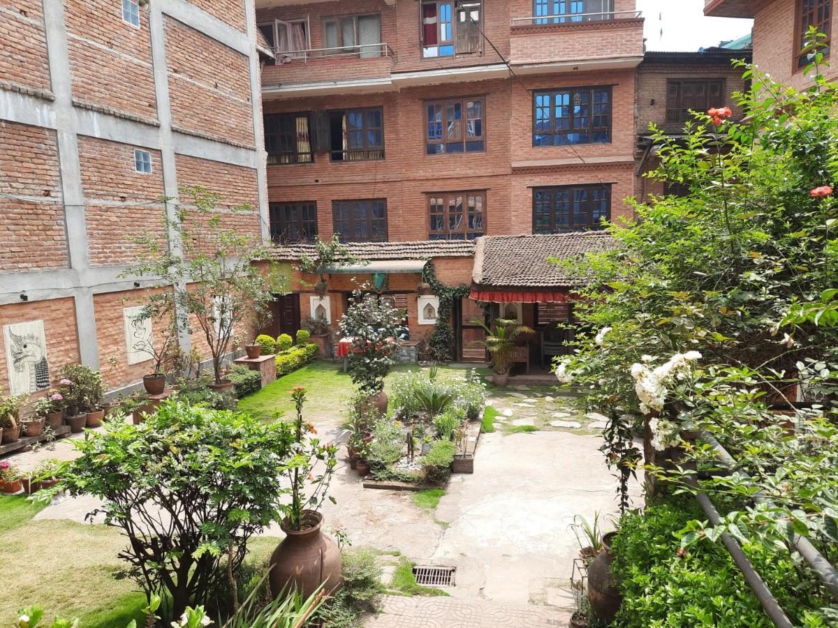 Pradhan House - Home Stay With Garden Bhatgoan Dış mekan fotoğraf