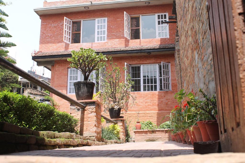 Pradhan House - Home Stay With Garden Bhatgoan Dış mekan fotoğraf