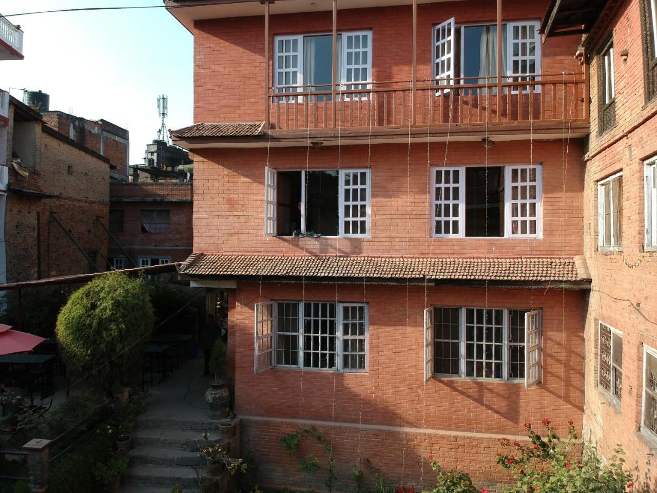 Pradhan House - Home Stay With Garden Bhatgoan Dış mekan fotoğraf